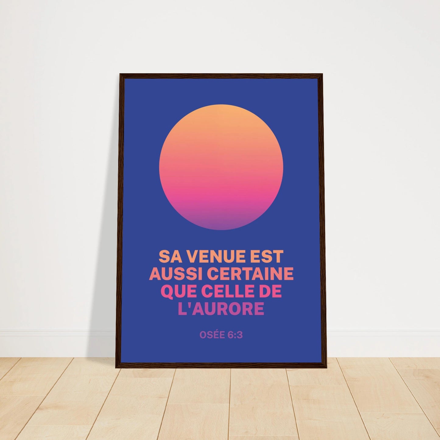 Poster chrétien premium encadré « Osée 6:3 » plan rapproché A2 cadre bois foncé
