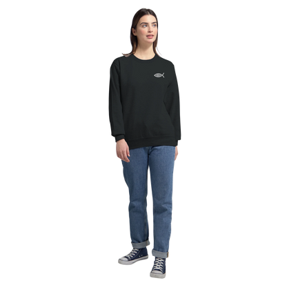 Sweat-shirt chrétien femme brodé « Ichthus » noir porté